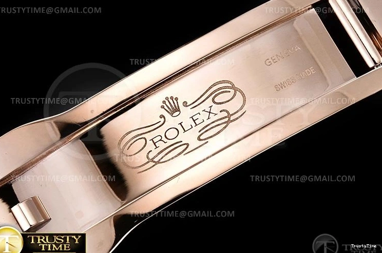 1119 RDD0223A – DayDate 36mm Packable 702